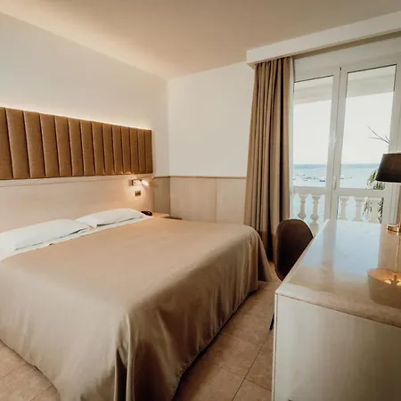 Hotel Falli