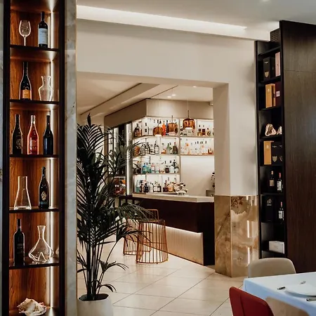 Hotel Falli 4*