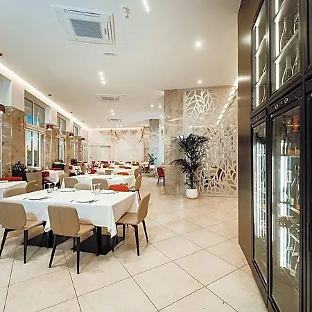 Hotell Falli 4*
